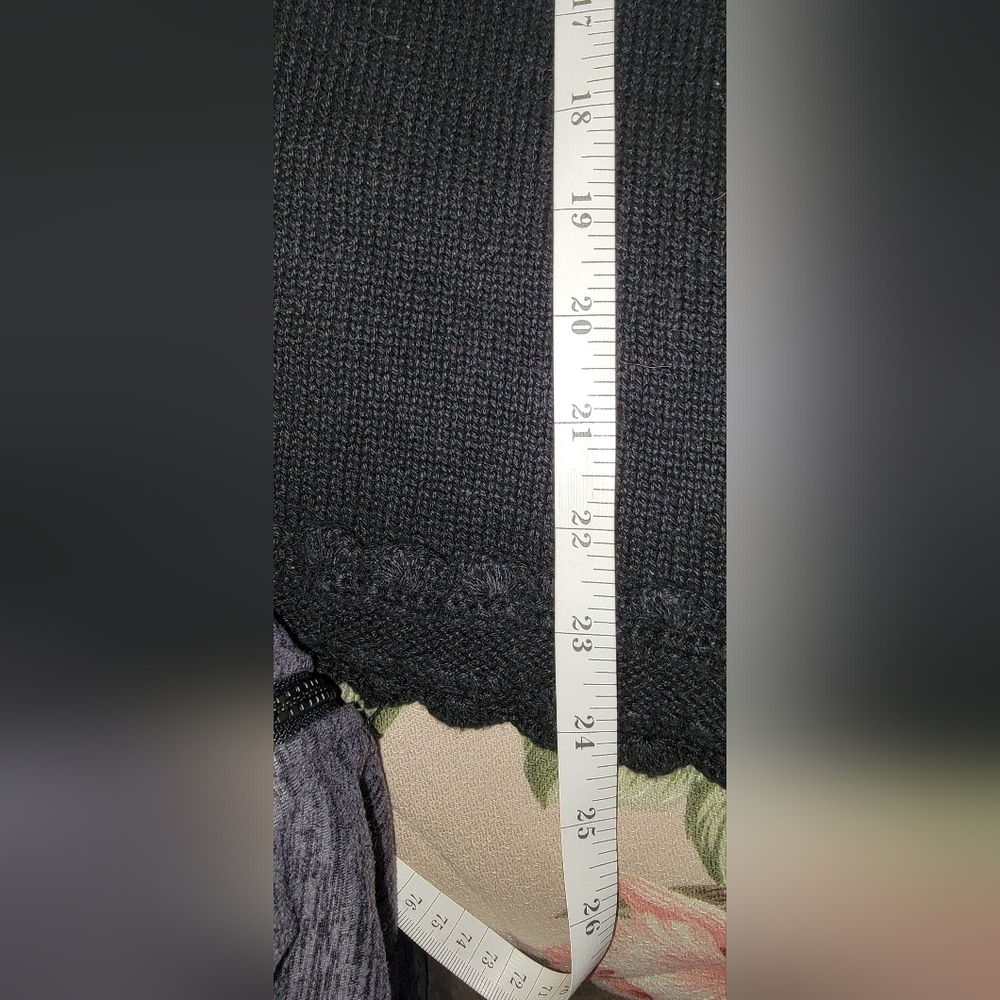 #268 Festive Black Cardigan with Holiday Embroidery,sze. XL - Picture 5 of 16